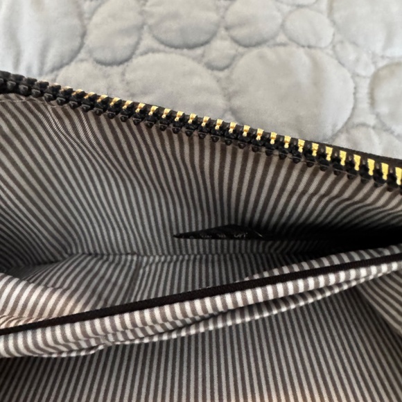 Women's Black Travelon Wristlet 8 Inches with Handle - Picture 4 of 10